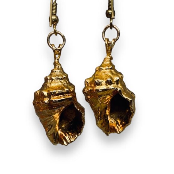 Gold Tone Conch Shell Dangle Drop Hook Earrings - Picture 2 of 4